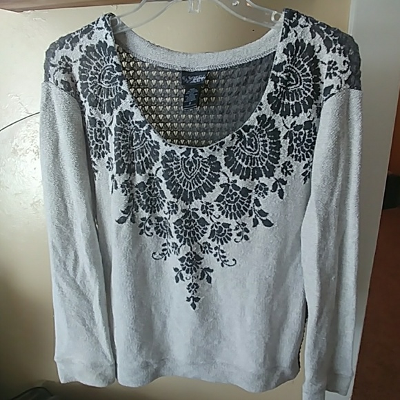 Daytrip Tops - Daytrip Sweatshirt Daytrip Tops - Daytrip Sweatshirt